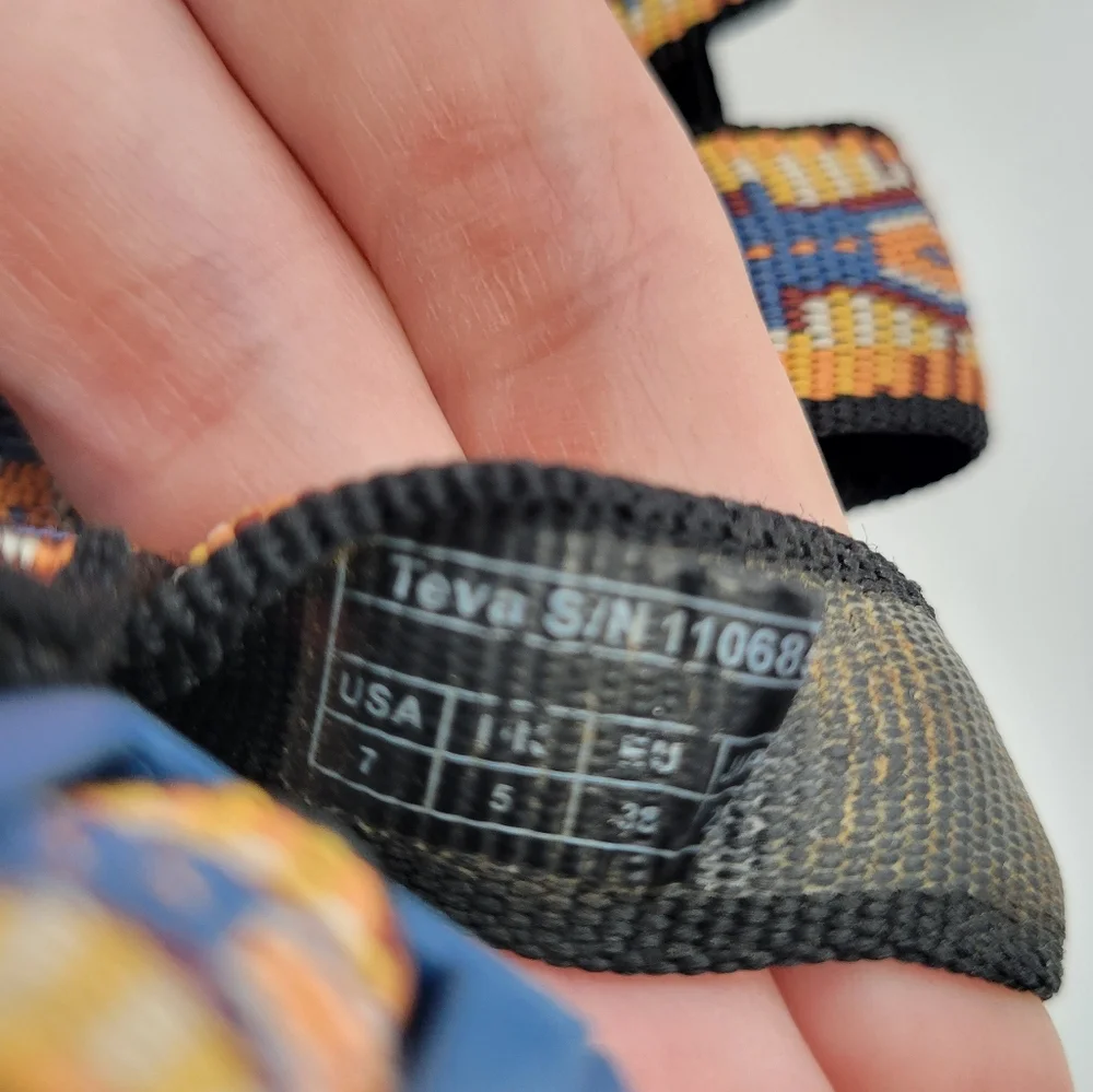 Teva Original Dorado Sandals Size 7 Multicolor Aztec Geometric Print
